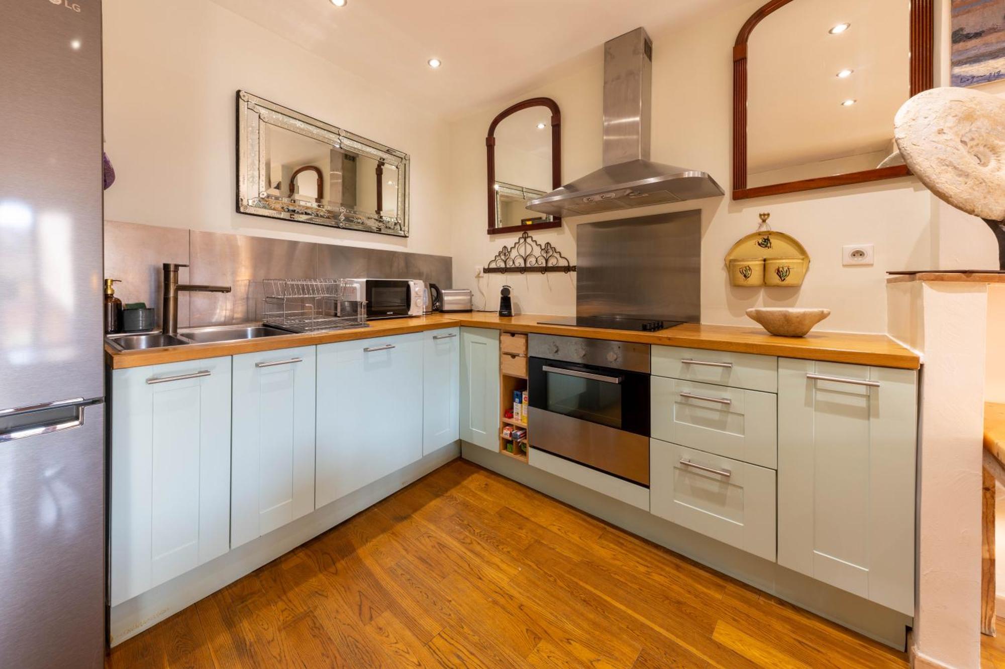 Spacious And Bright Flat Close To The Beach : Heart Of Old Nice Luaran gambar